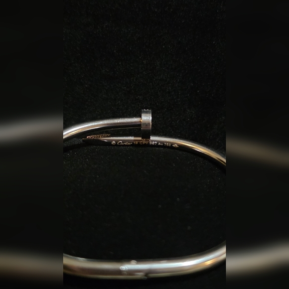 Elegant Gold Bracelet - Picture 3 of 3